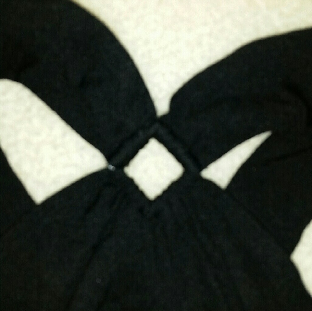 Cute silky black, top